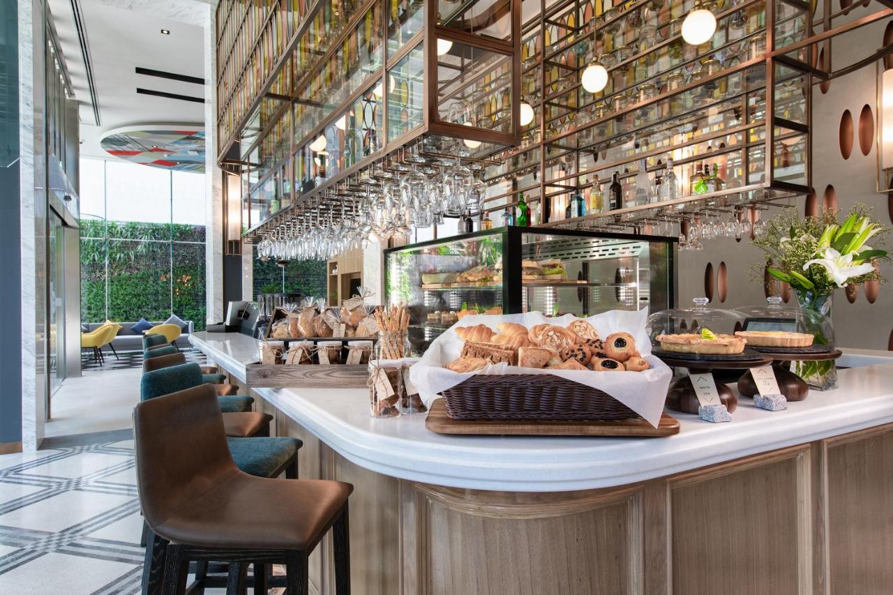 Mercure Bangkok Sukhumvit 24 Exterior photo